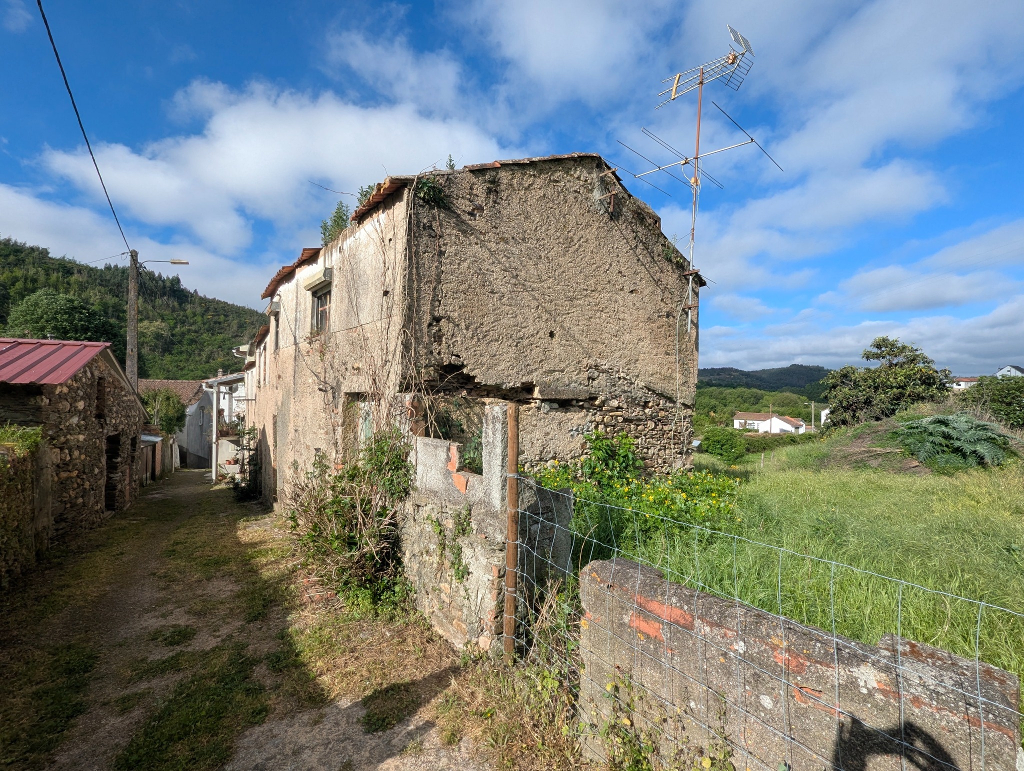 Side of the ruins beside the outdoor land